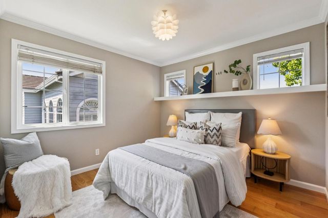 392 Saint Martin Drive, Redwood Shores, CA 94065