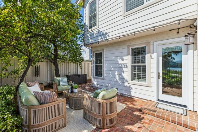 392 Saint Martin Drive, Redwood Shores, CA 94065