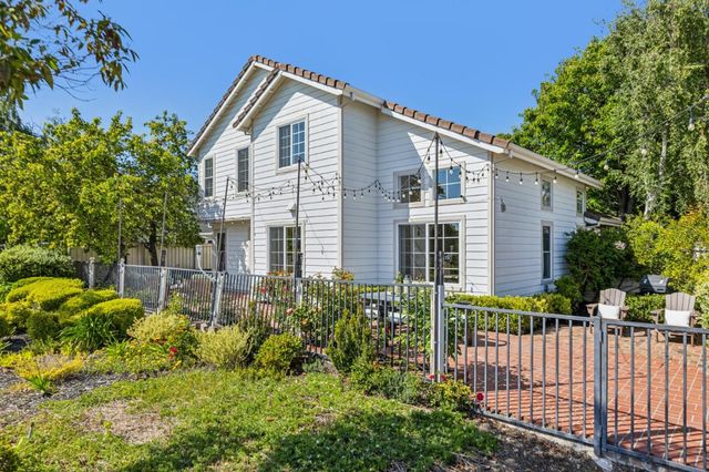 392 Saint Martin Drive, Redwood Shores, CA 94065