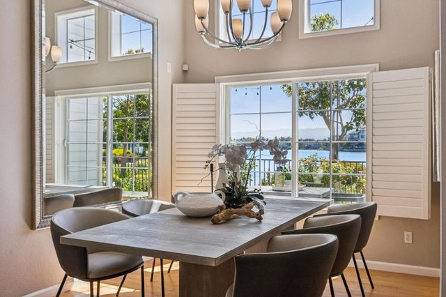 392 Saint Martin Drive, Redwood Shores, CA 94065
