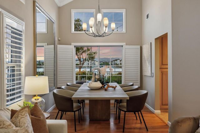 392 Saint Martin Drive, Redwood Shores, CA 94065