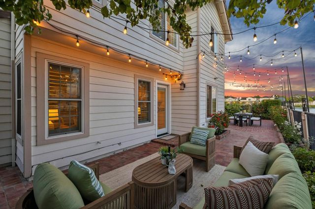 392 Saint Martin Drive, Redwood Shores, CA 94065