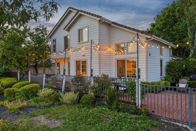 392 Saint Martin Drive, Redwood Shores, CA 94065