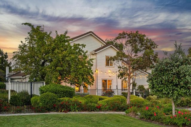 392 Saint Martin Drive, Redwood Shores, CA 94065