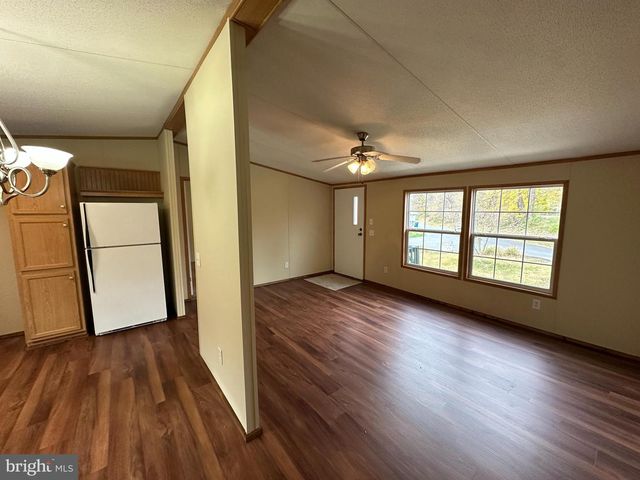 52 LORI CIR, Mechanicsburg, PA 17050