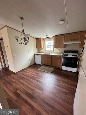 52 LORI CIR, Mechanicsburg, PA 17050