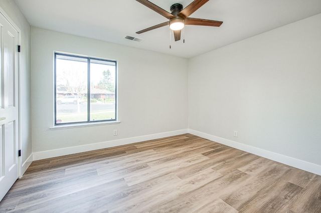 8453 N 1st Street, Fresno, CA 93720