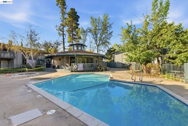 1036 Oak Grove Rd 137, Concord, CA 94518