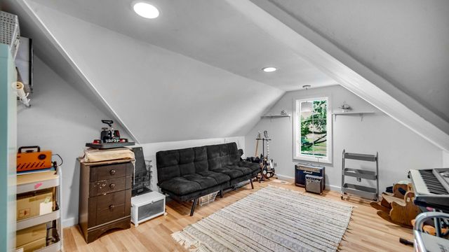 9041 Revere Court, Munster, IN 46321