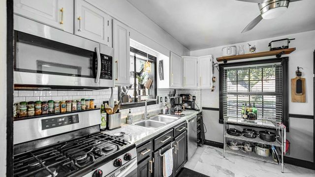 9041 Revere Court, Munster, IN 46321