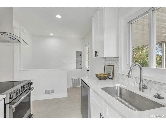 2618 S Pennsylvania St, Denver, CO 80210