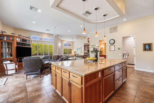 48521 Olympic Drive, Palm Desert, CA 92260