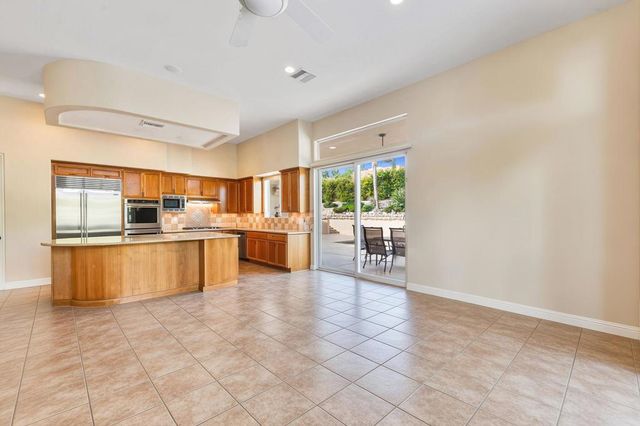 48521 Olympic Drive, Palm Desert, CA 92260