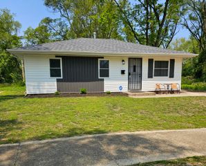 5330 E 11th Place, Gary, IN 46403