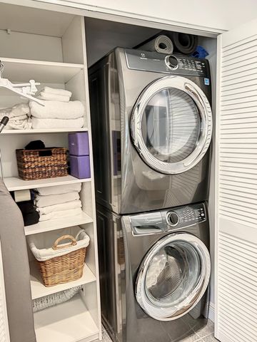 100 Uno Lago Drive 103, Juno Beach, FL 33408