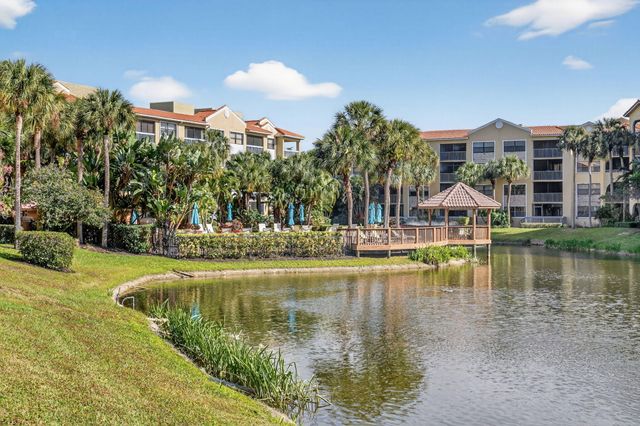 100 Uno Lago Drive 103, Juno Beach, FL 33408