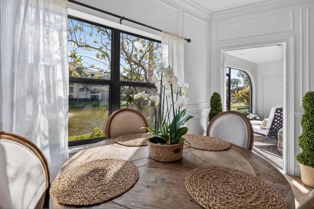 100 Uno Lago Drive 103, Juno Beach, FL 33408