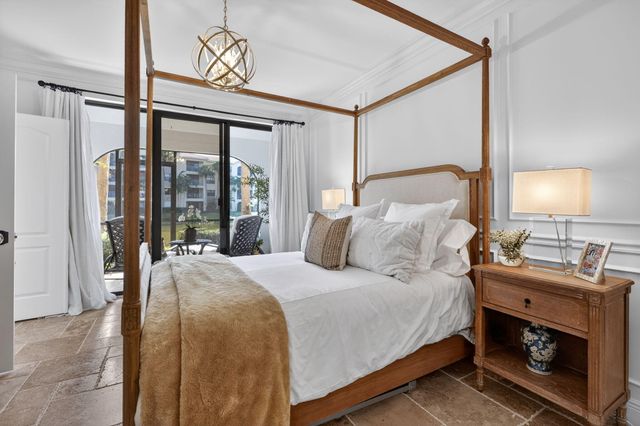 100 Uno Lago Drive 103, Juno Beach, FL 33408