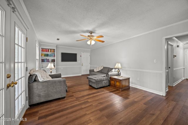 602 King Arthur Road, Greenville, NC 27858