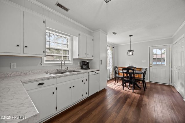 602 King Arthur Road, Greenville, NC 27858
