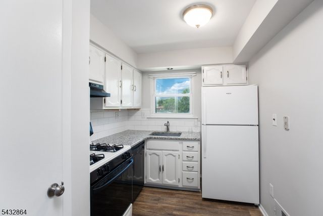 504 Nottingham Way 504, Raritan Twp., NJ 08822