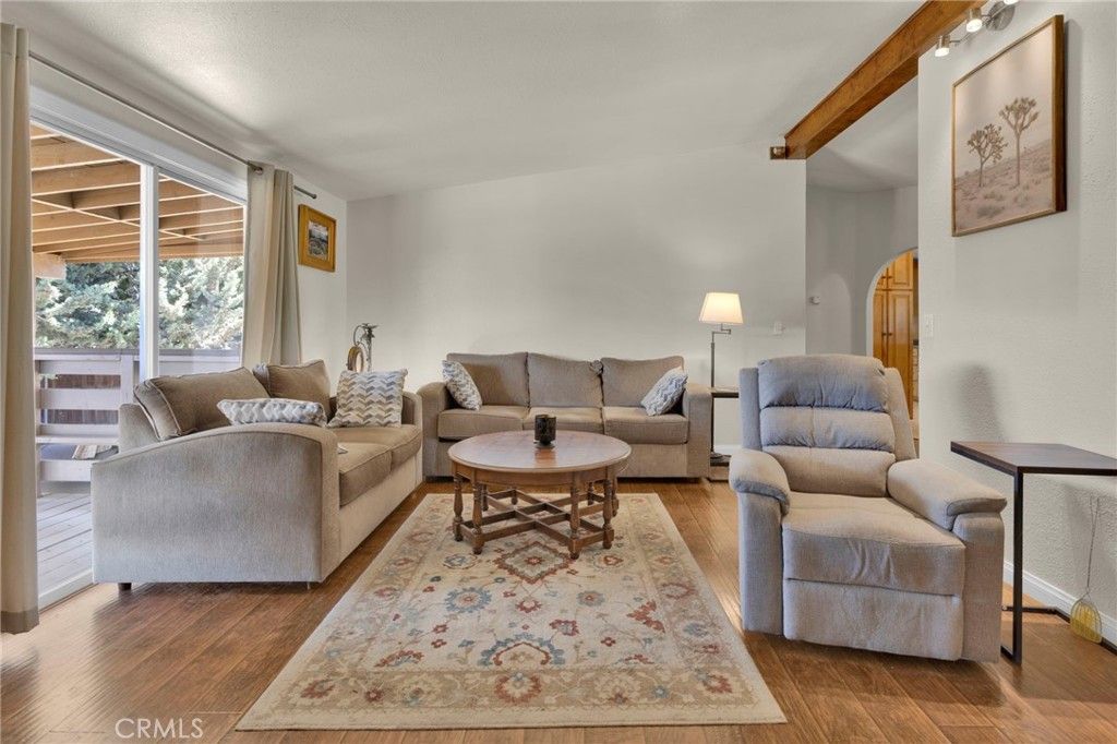Image 16 of property listing at 10532 Acanthus Street, Phelan, CA 92371