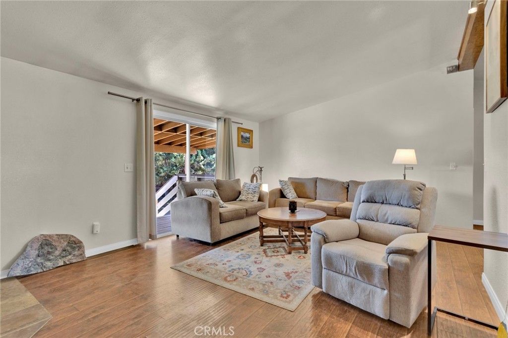 Image 17 of property listing at 10532 Acanthus Street, Phelan, CA 92371