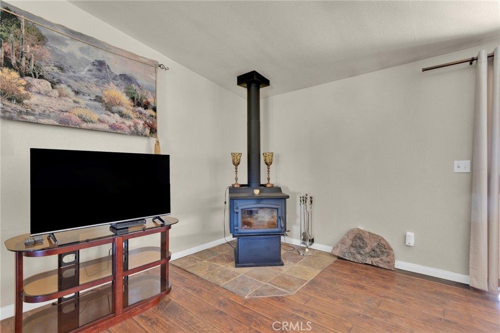 Image 18 of property listing at 10532 Acanthus Street, Phelan, CA 92371
