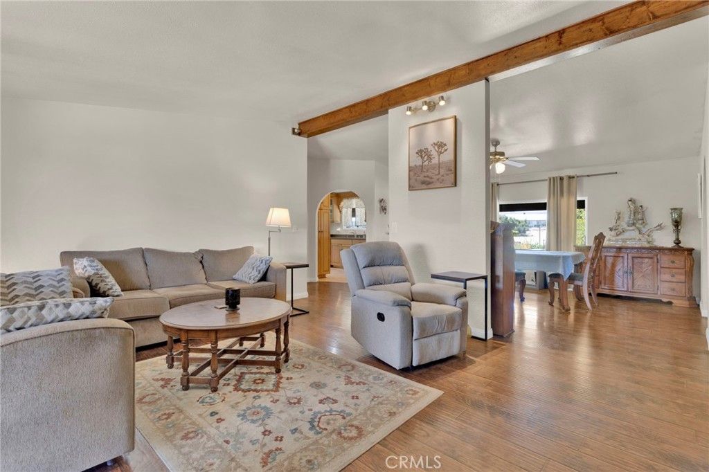 Image 19 of property listing at 10532 Acanthus Street, Phelan, CA 92371