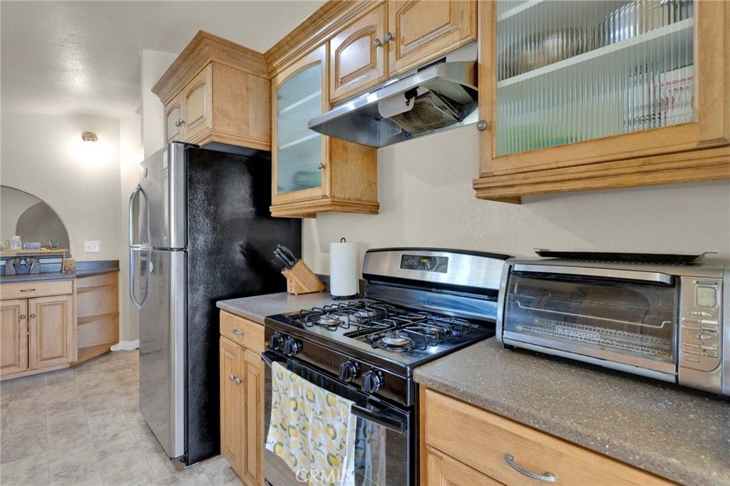Image 22 of property listing at 10532 Acanthus Street, Phelan, CA 92371