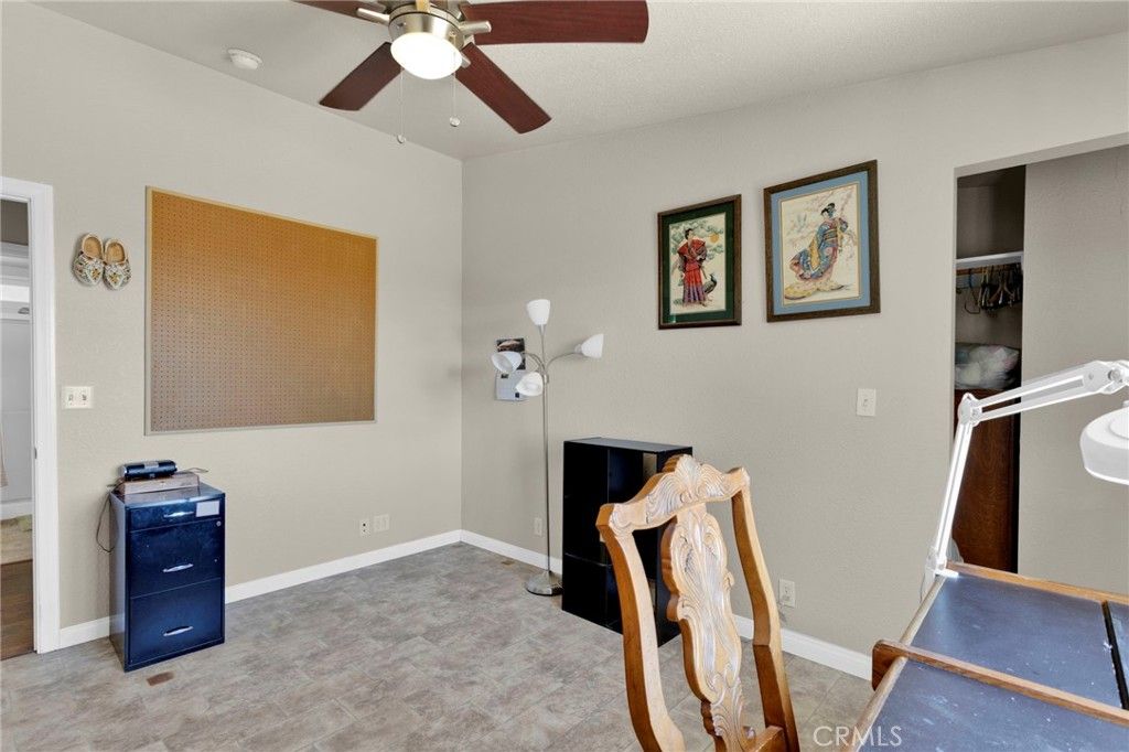 Image 24 of property listing at 10532 Acanthus Street, Phelan, CA 92371