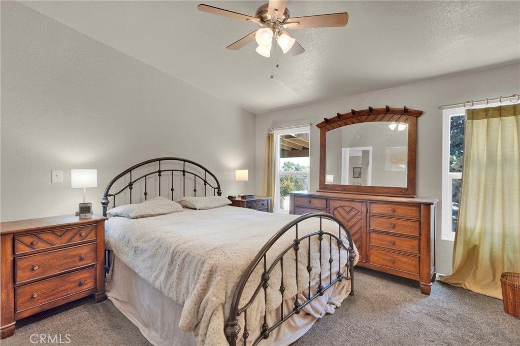 Image 31 of property listing at 10532 Acanthus Street, Phelan, CA 92371