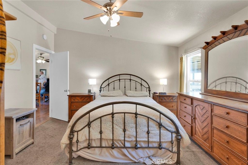 Image 32 of property listing at 10532 Acanthus Street, Phelan, CA 92371