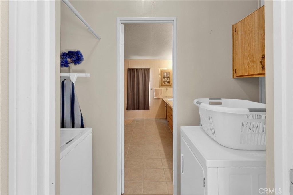 Image 36 of property listing at 10532 Acanthus Street, Phelan, CA 92371