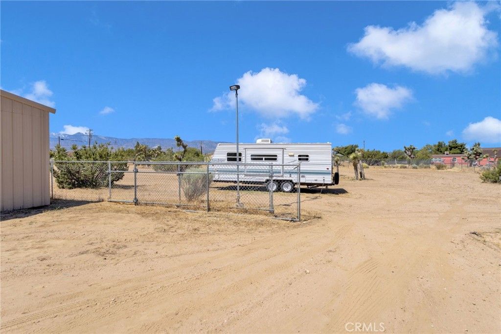 Image 42 of property listing at 10532 Acanthus Street, Phelan, CA 92371