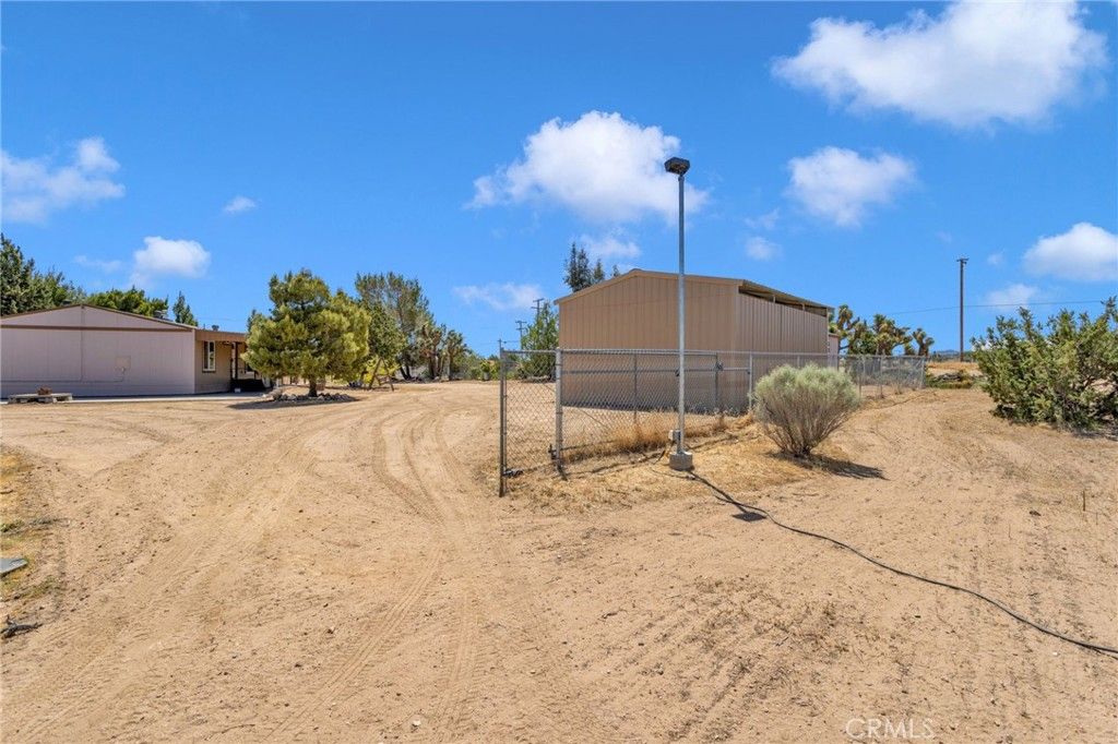 Image 45 of property listing at 10532 Acanthus Street, Phelan, CA 92371