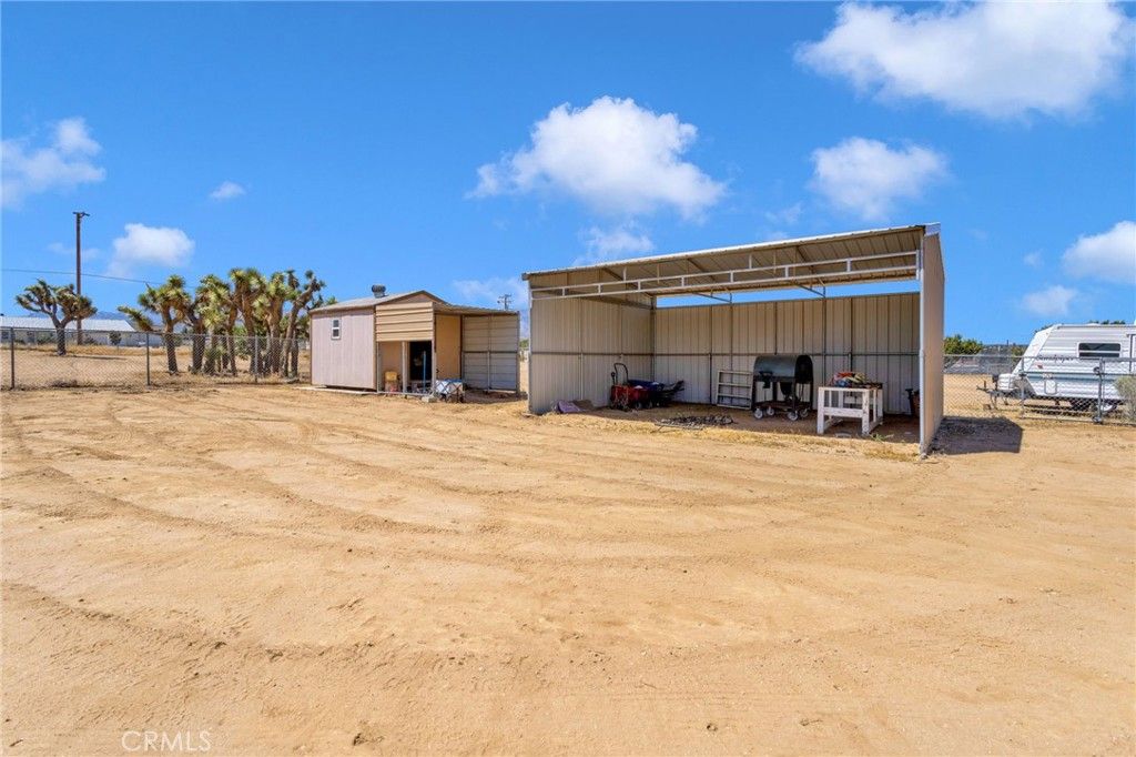 Image 46 of property listing at 10532 Acanthus Street, Phelan, CA 92371