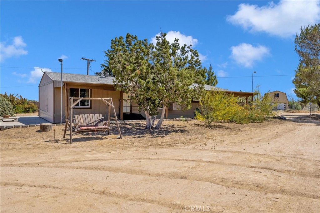 Image 47 of property listing at 10532 Acanthus Street, Phelan, CA 92371
