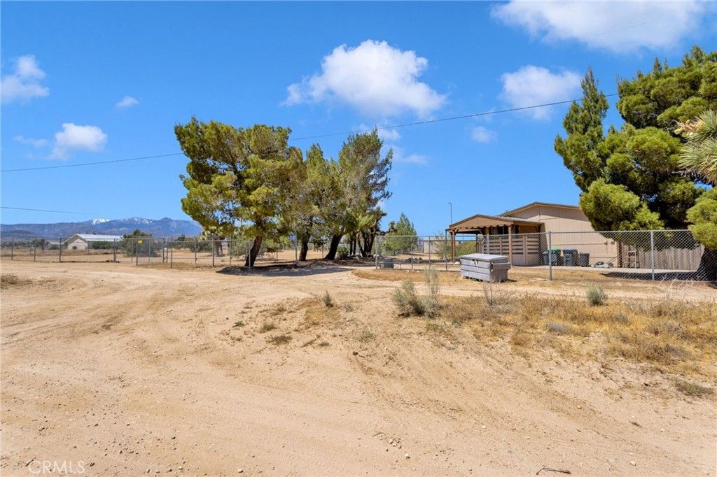 Image 53 of property listing at 10532 Acanthus Street, Phelan, CA 92371