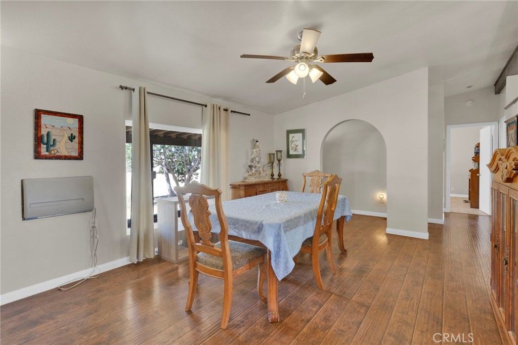 Image 7 of property listing at 10532 Acanthus Street, Phelan, CA 92371