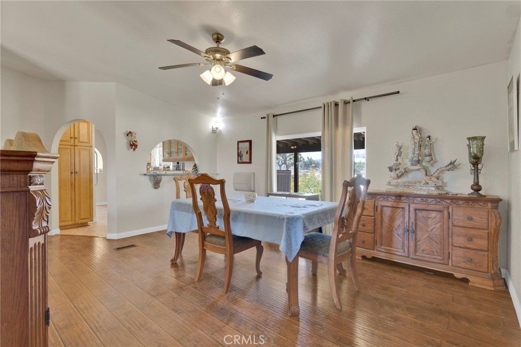 Image 9 of property listing at 10532 Acanthus Street, Phelan, CA 92371