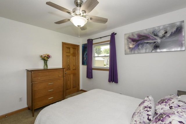 1109 Lawndale AVENUE, Waukesha, WI 53188