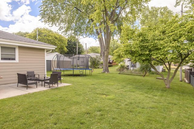 1109 Lawndale AVENUE, Waukesha, WI 53188