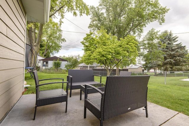 1109 Lawndale AVENUE, Waukesha, WI 53188