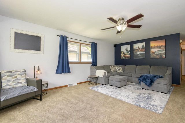 1109 Lawndale AVENUE, Waukesha, WI 53188