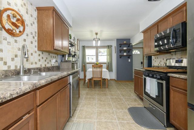 1109 Lawndale AVENUE, Waukesha, WI 53188