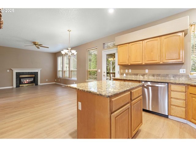 16590 Nw AVONDALE Dr, Beaverton, OR 97006