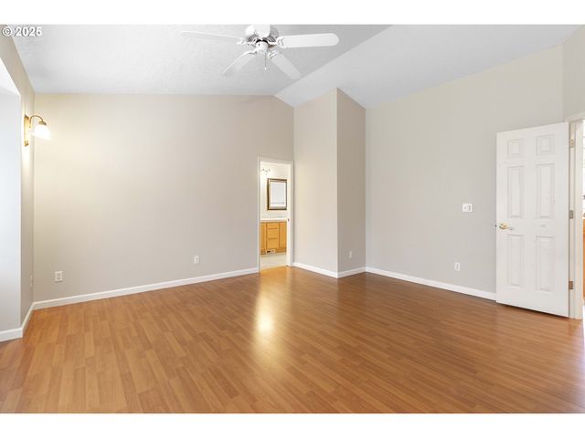 16590 Nw AVONDALE Dr, Beaverton, OR 97006