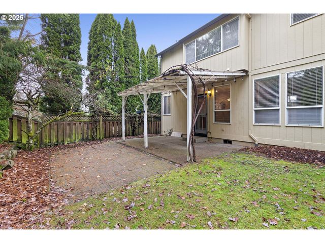 16590 Nw AVONDALE Dr, Beaverton, OR 97006