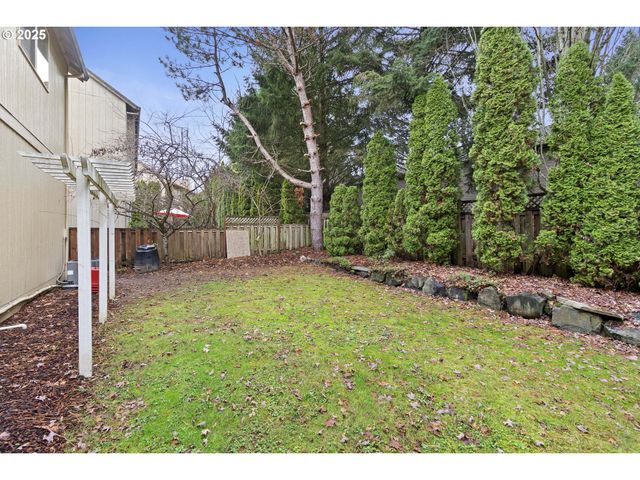 16590 Nw AVONDALE Dr, Beaverton, OR 97006